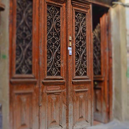 Nino'S Apartment In The Center Of Tbilisi Exterior photo